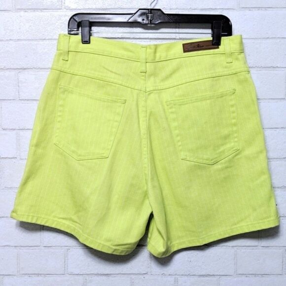 VINTAGE High Rise Yellow Mom Jean Shorts 12 - Picture 5 of 8